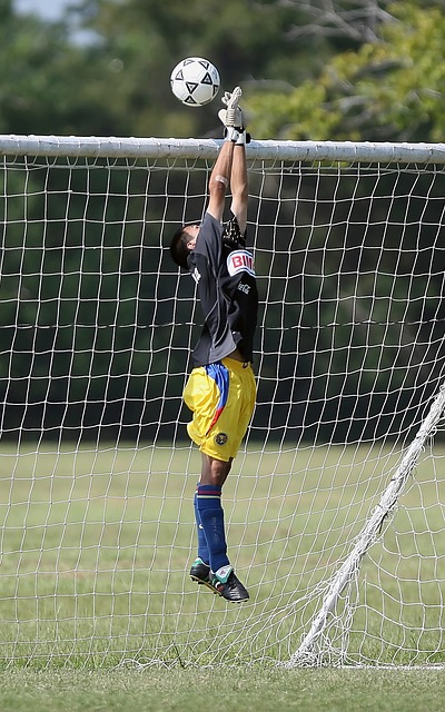 伯恩利足球 伯恩利足球